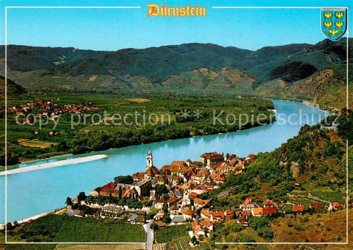 Duernstein Wachau Fliegeraufnahme mit Pfarrkirche Maria Himmelfahrt und Ruine Du