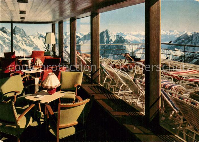 Zugspitze Schneefernerhaus Wintergarten mit Wettersteingebirge Stubaier und Zill