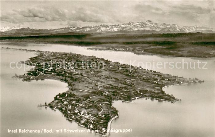 Insel Reichenau Bodensee Fliegeraufnahme mit Schweizer Alpen Saentisgruppe