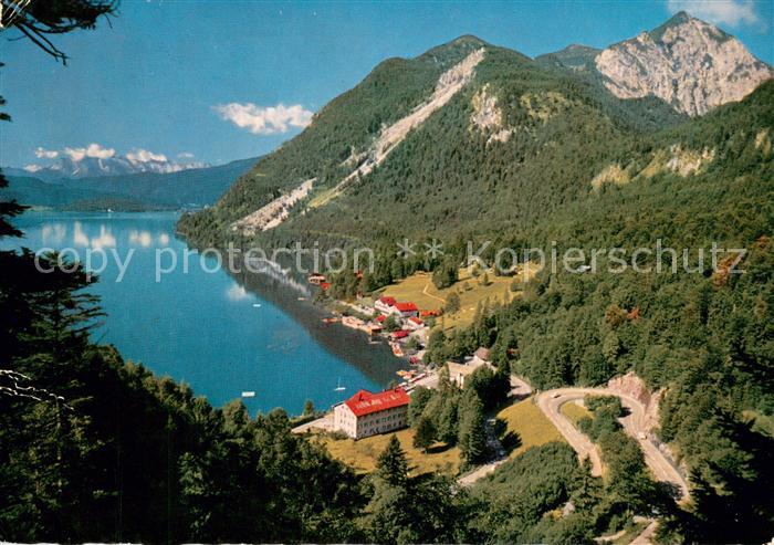 Urfeld Walchensee mit Kesselbergpassstrasse Wettersteingebirge und Herzogstand