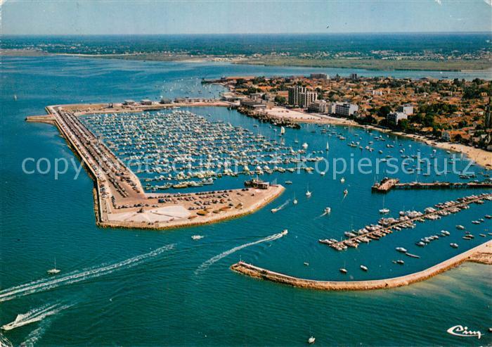 Bassin d Arcachon Vue aerienne Le port de plaisance
