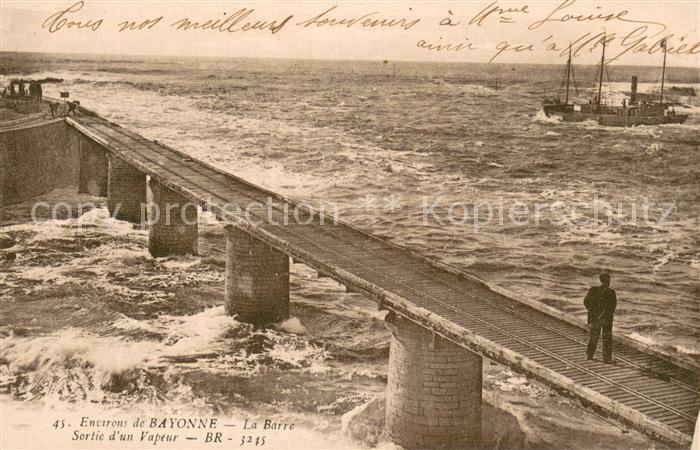 Bayonne 64 La Barre Sortie d un vapeur