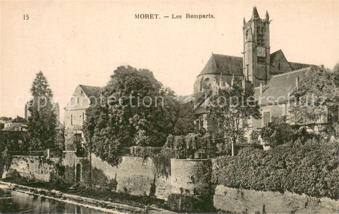 Moret-sur-Loing Les remparts et l Eglise