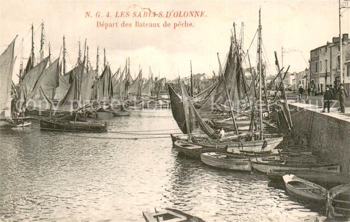 Les Sables-d Olonne 85 Départ des bateaux de pêche Fischerboote Hafen