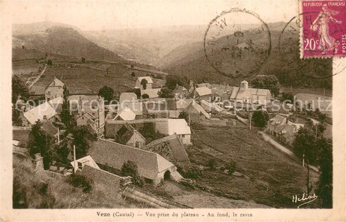 Veze Vue prise du plateau Au fond le ravin