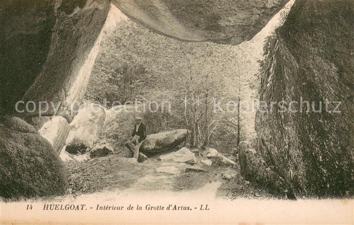 Huelgoat 29 Interieur de la Grotte d Artus