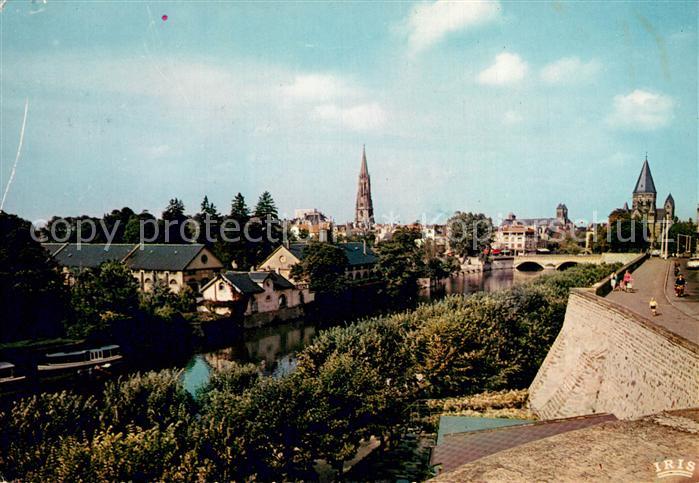 Metz  57 Moselle Les rives de la Moselle