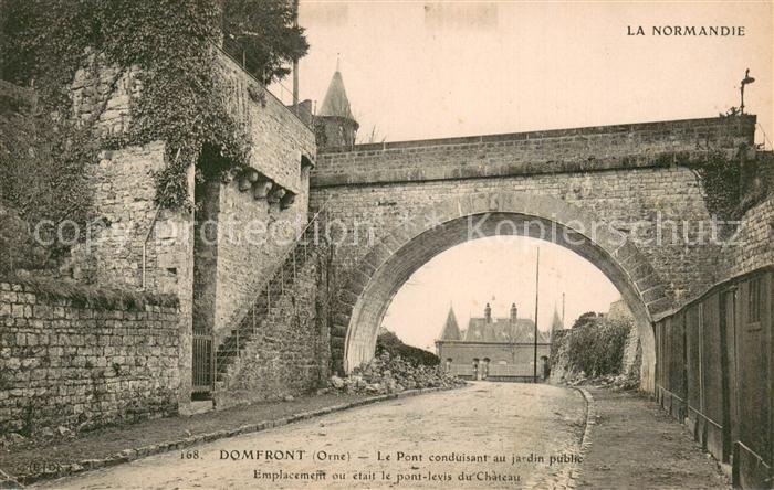 Domfront 61 Orne Le Pont conduisant au jardin public Emplacement ou etait le pon