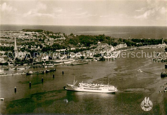 Travemuende Ostseebad MS Nordland Travemuende Kopenhagen Haelsingborg Fliegerauf