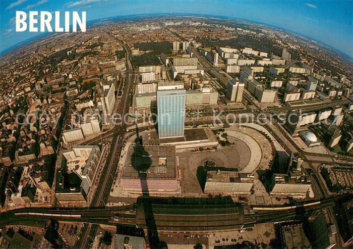 BERLIN CITY Blick vom Fernsehturm auf den Alexanderplatz