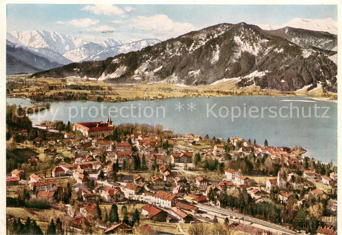 Tegernsee Bayern Panorama mit Blauberge und Hirschberg Alpen