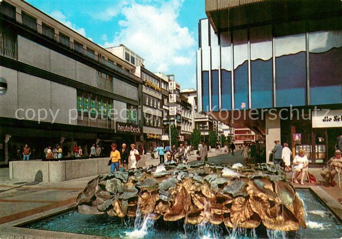 HANNOVER  CITY Brunnen in der Karmarschstrasse Fussgaengerzone Innenstadt