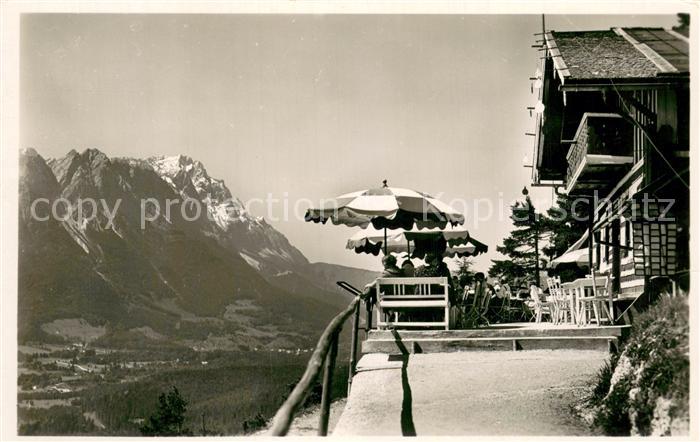 St Martin Grasberg Aussichtsterrasse gegen Zugspitze