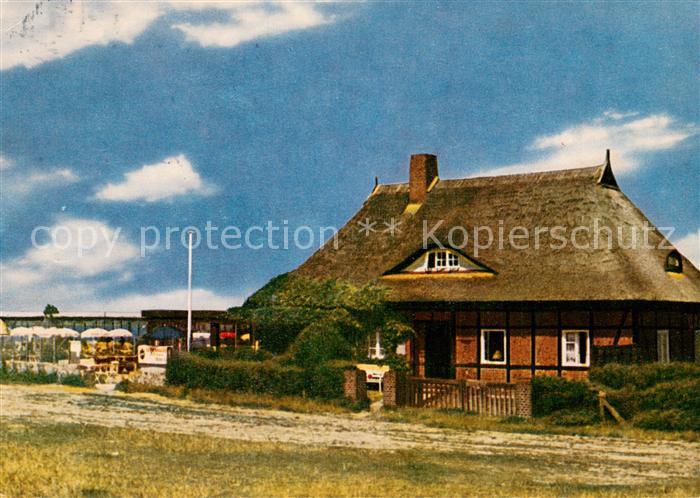 Fehmarn Seeterrassen a. d. Promenade Reetdach