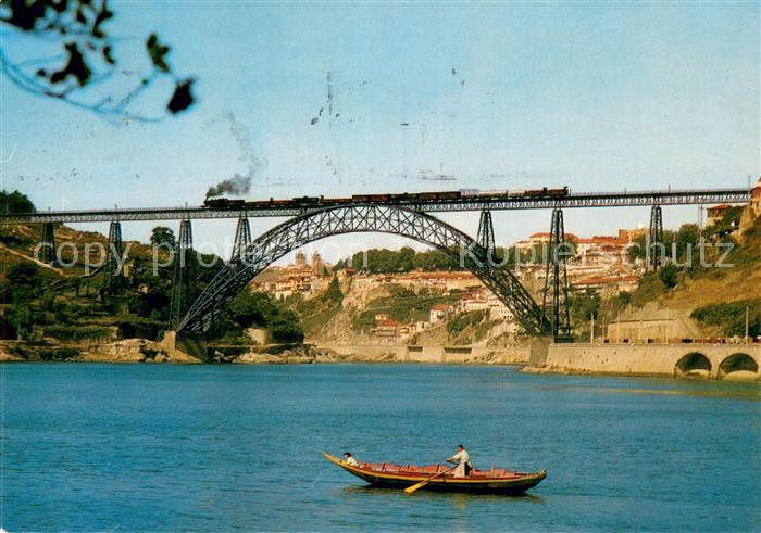 Porto  Portugal D Maria Bruecke ueber Douro-Fluss