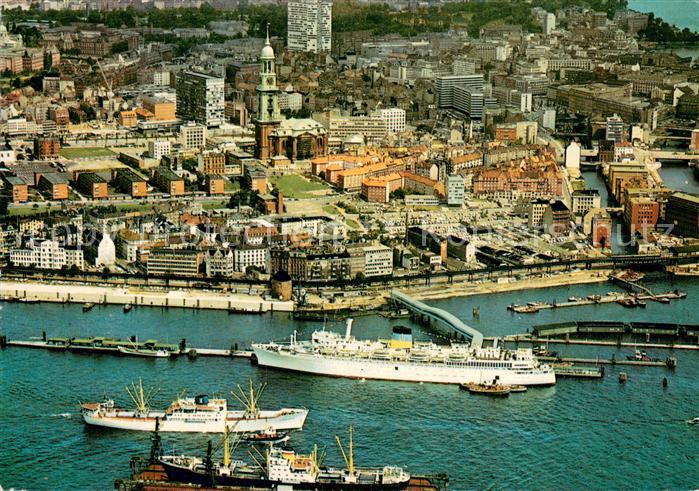 HAMBURG  CITY Hafen und St Michaelskirche Fliegeraufnahme