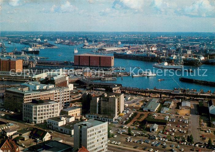 HAMBURG  CITY Hafen Blick von der St Michaeliskirche