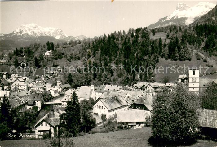 Bad Aussee Steiermark Ortsansicht mit Kirche Alpen