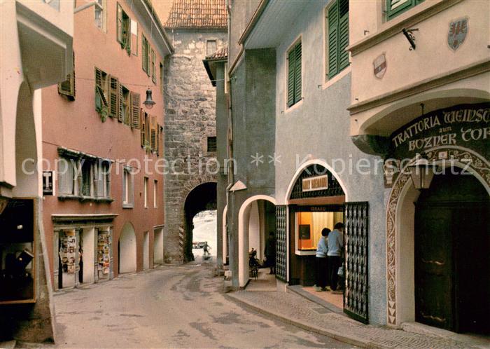 Meran Merano Altstadt Postgasse mit Bozner Tor