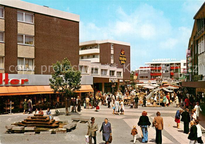 Kamen Westfalen Am Brunnen in der Fussgaengerzone