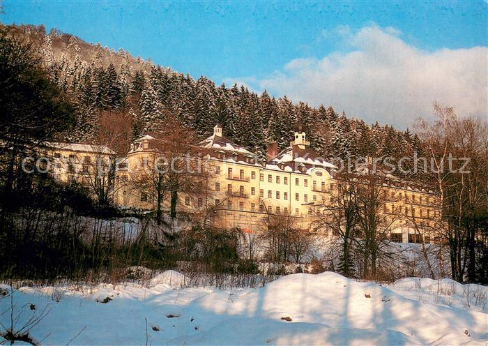 Schaufling Klinik Bavaria Aussenansicht Schnee