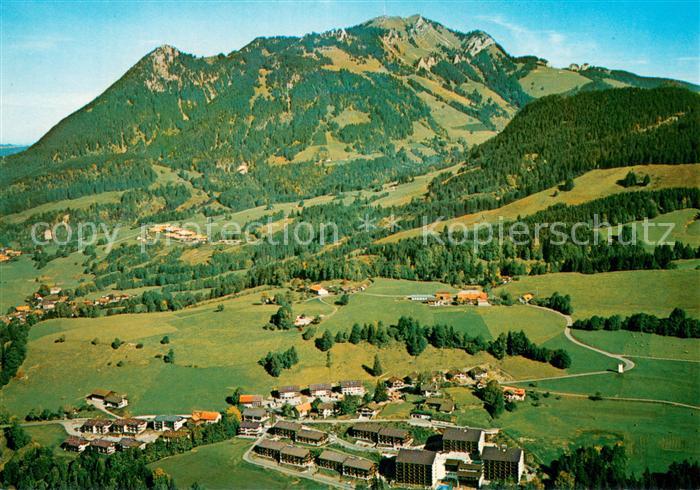 Sonthofen Oberallgaeu Staigeralm mit Gruenten Allgaeuer Alpen