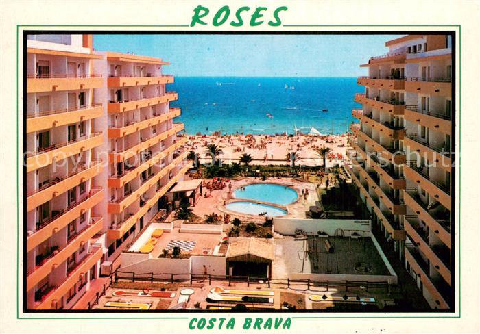Rosas Costa Brava Cataluna Holidays Center piscinas y playa