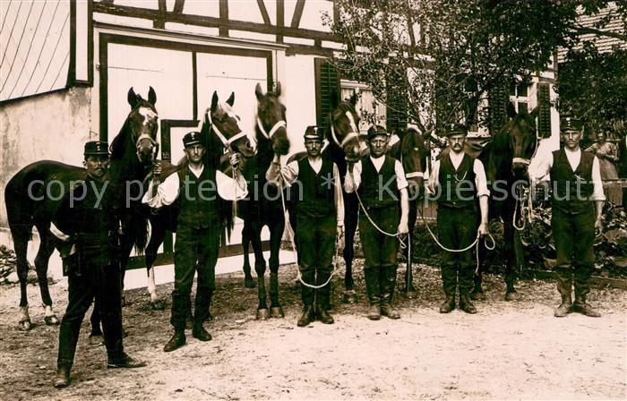Militaria Schweiz Soldaten mit Pferden