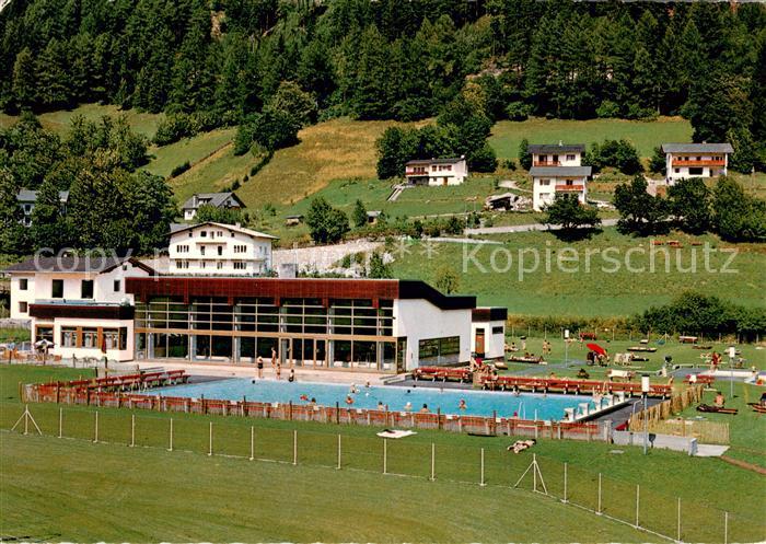 Obervellach Kaernten Hallenschwimmbad mit Freibad