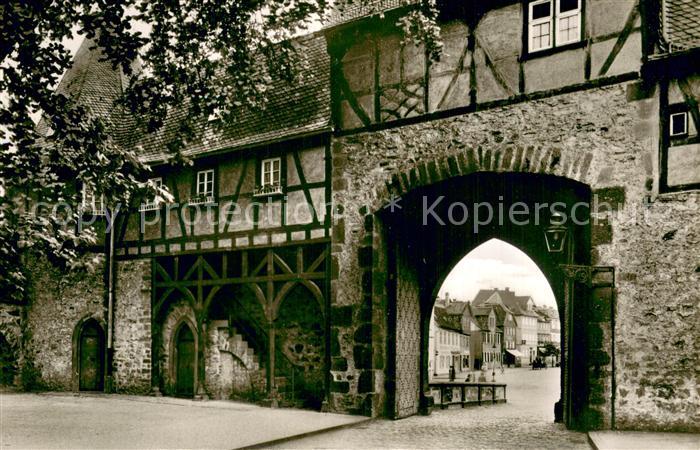 Friedberg Hessen Suedl Burgtor mit Blick in die Kaiserstrasse