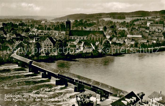 Saeckingen Bad Muenster mit historischer Holzbruecke ueber den Rhein Fliegeraufn