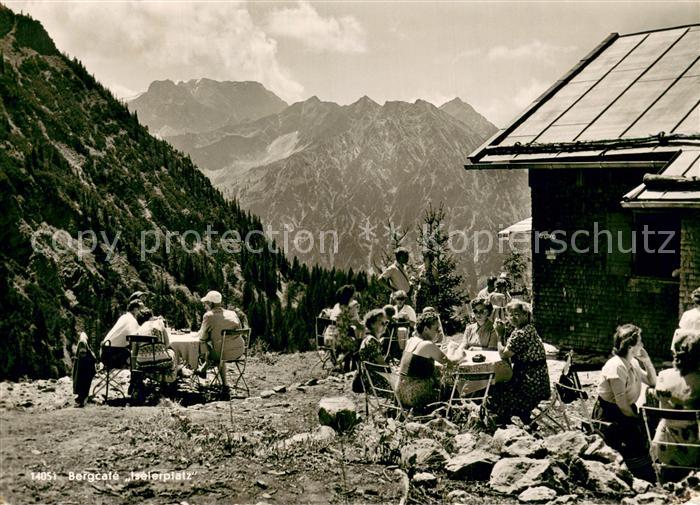 Oberjoch Bergcafe Iselerplatz mit Daumen Breitenberg und Rotspitze