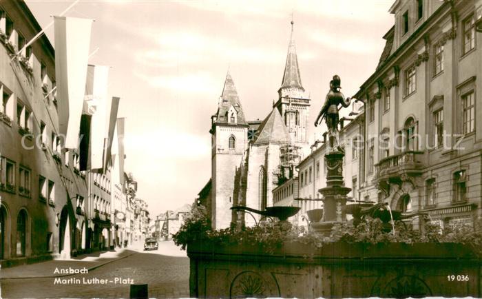 Ansbach Mittelfranken Martin Luther Platz mit Kirche und Brunnen