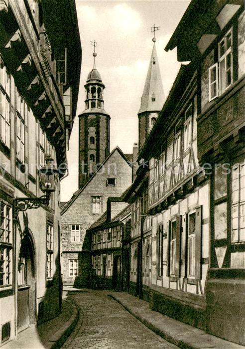 GOSLAR Harz Niedersachsen Bergstrasse mit Marktkirche