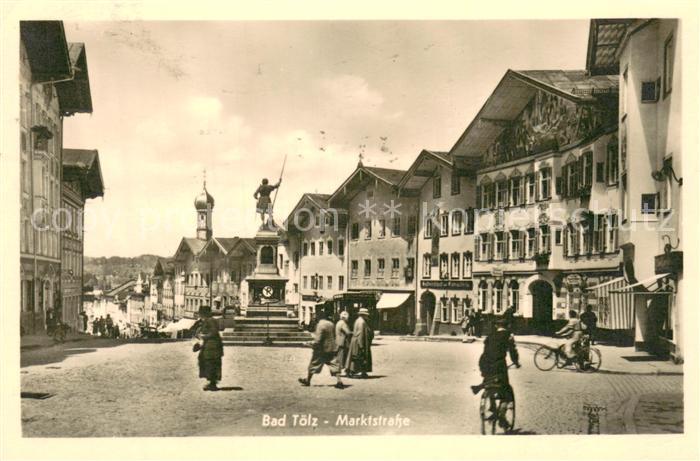 Bad Toelz Marktstrasse mit Denkmal