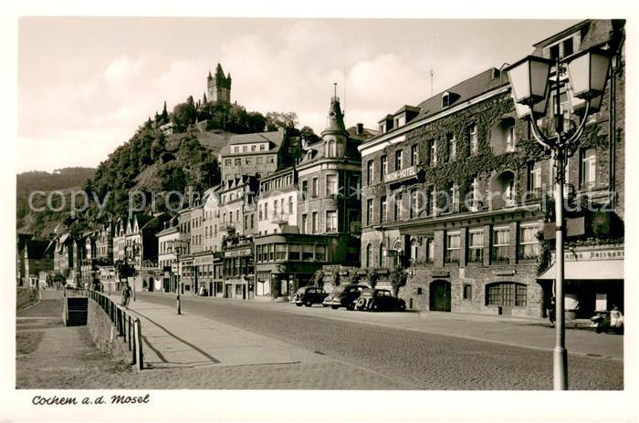 Cochem Mosel Ortspartie mit Burg