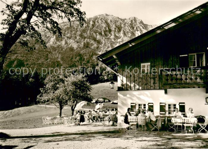 Nonn Oberbayern Padingeralm mit Hochstaufen Terrasse