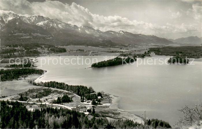 Faakersee Kaernten AT Teilansicht m. Insel