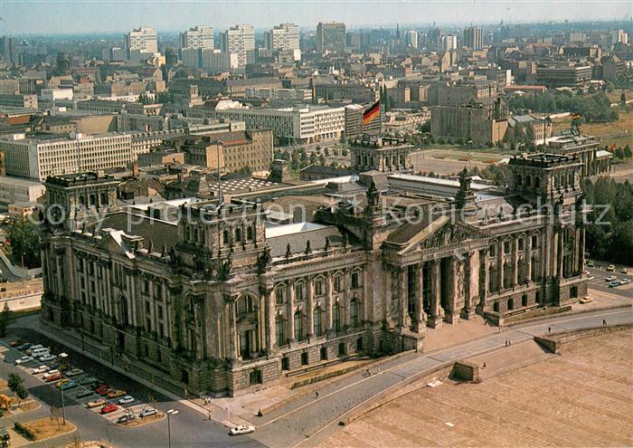 BERLIN CITY Fliegeraufnahme Reichstagsgebaeude m. Brandenburger-Tor m. Blick au