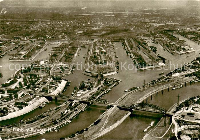 Duisburg  Ruhr Fliegeraufnahme Haefen