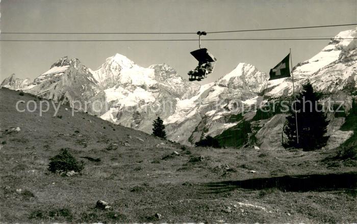 Sessellift Chairlift Telesiege Kandersteg Oeschinen mit Bluemlisalpgruppe