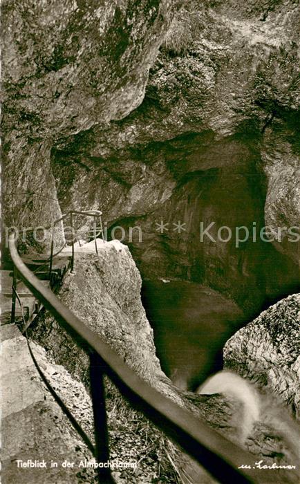 Hoehlen Caves Grottes Tiefblick in der Almbachkamm