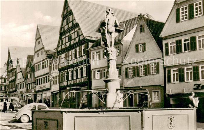 Leonberg Wuerttemberg Marktplatz mit Marktbrunnen