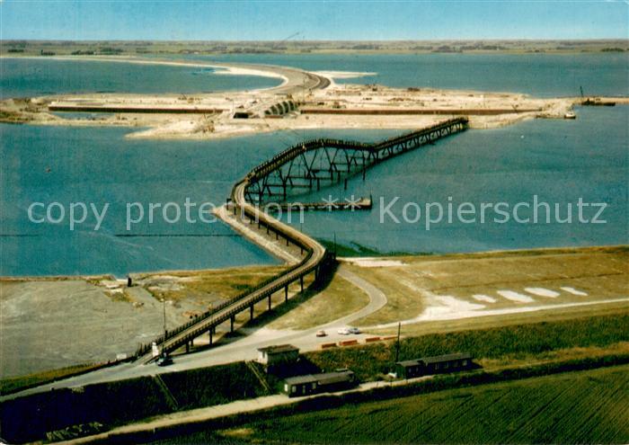 Vollerwiek Eiderabdaemmung zwischen Hundeknoell und Vollerwiek Fliegeraufnahme