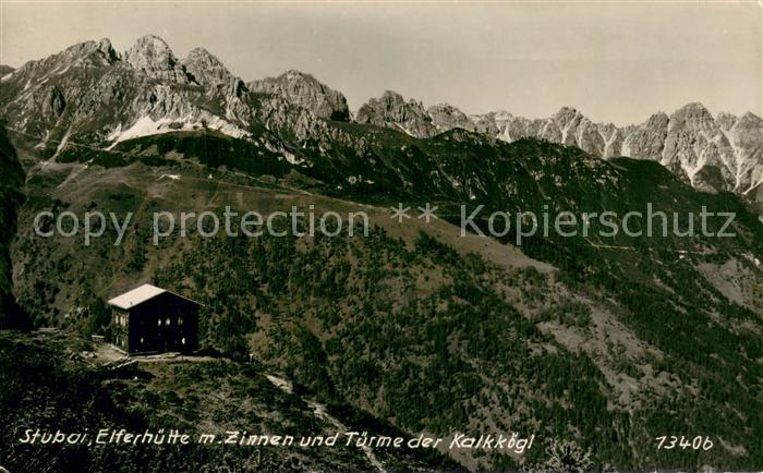 Stubaital Elferhuette mit Zinnen und Tuerme der Kalkkoegl