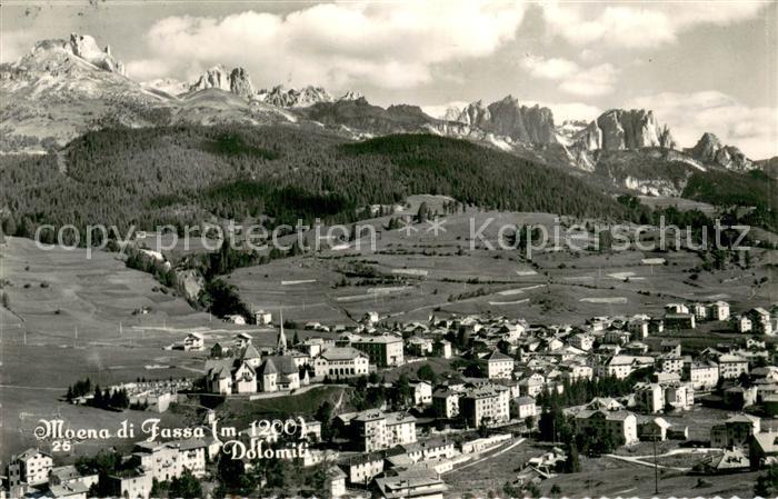 Moena di Fassa Dolomiti IT Fliegeraufnahme