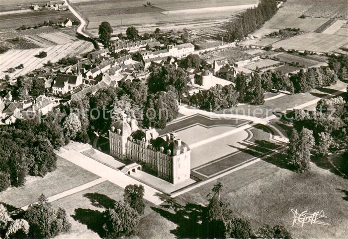 Cheverny Vue aerienne Le Chateau