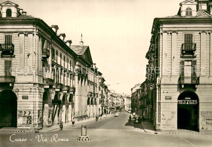 Cuneo IT Via Roma