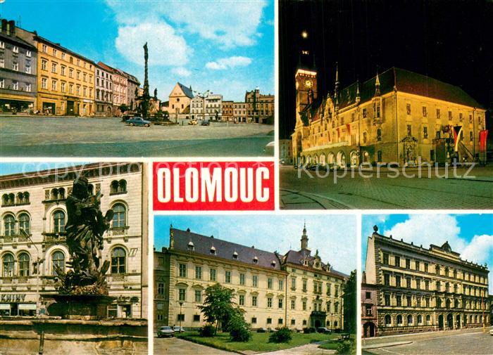 Olomouc Olmuetz CZ Namesti Miru nocni zaber radnice Herkulova kasna v pozadi byv