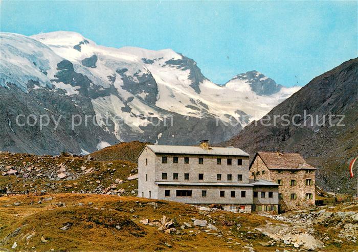 Essenerhuette 2203m Maurertal AT mit Rostockerhuette und Maurer Kresskoepfe